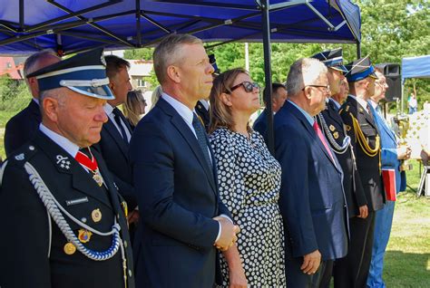 Odznaczenia i upominki wręczane podczas obchodów 100-lecia OSP