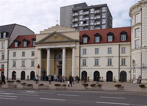 Zdjęcie fasady Kościoła Środowisk Twórczych na Placu Teatralnym