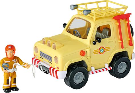 Zdjęcie żółtego jeepa ratunkowego Mountain 4x4
