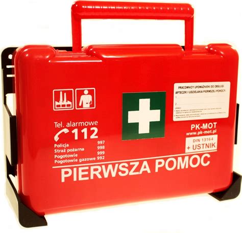 Zdjęcie czerwonego pojazdu pierwszej pomocy marki Simba