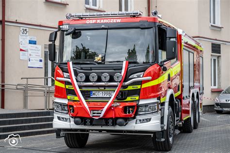 Nowoczesny wóz strażacki OSP KSRG Dobrzejewice