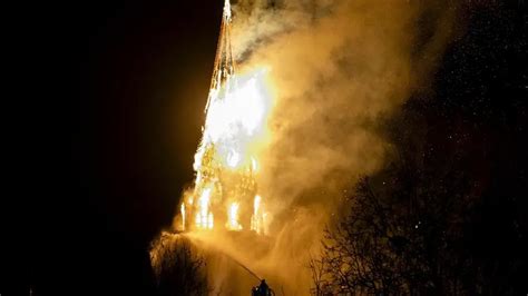 Pożar zabytkowego kościoła w Skrońsku w nocy