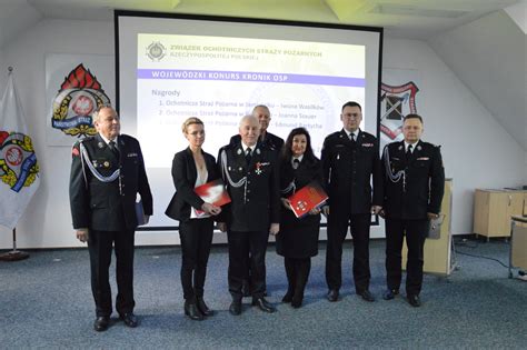 fotografia przedstawiająca uczestników uroczystego posiedzenia Zarządu Oddziału Wojewódzkiego ZOSP RP