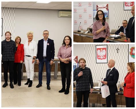 Zdjęcie przedstawiające Kamila Szylaka i Adriannę Srokę podczas sesji Rady Miejskiej