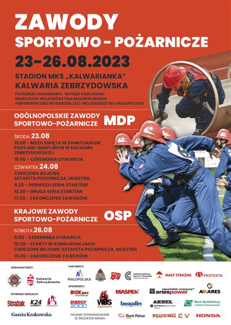 Fotografia z zawodów pożarniczych w Krotoszynie, z elementami wspinania po drabinie hakowej