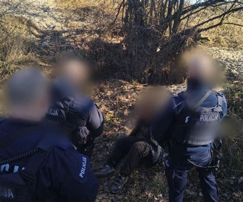 Policja na miejscu zbrodni w Kadłubie