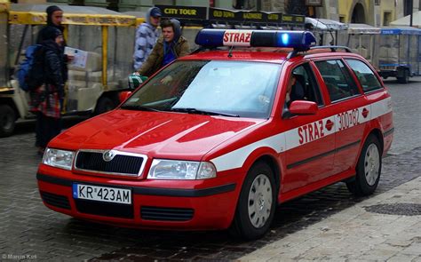 Samochód operacyjny Skoda Octavia w barwach PSP