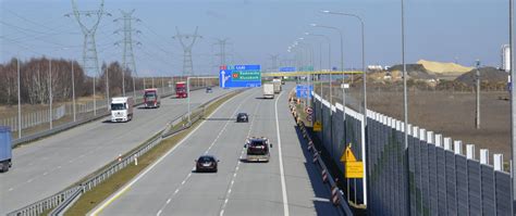 Zdjęcie autostrady A1 w okolicach Piotrkowa Trybunalskiego, gdzie doszło do kolizji