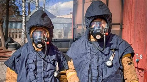 strażacy na szkoleniu