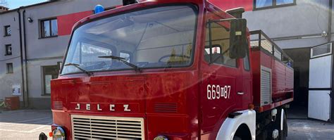 Schemat techniczny ciężkiego samochodu pożarniczego Jelcz 004