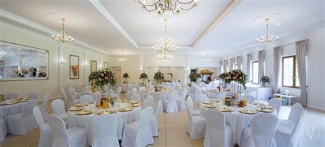 elegancka sala weselna z wydzielonymi strefami