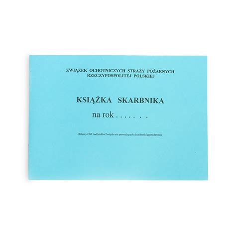 zdjęcie skarbnika OSP przeglądającego dokumenty finansowe