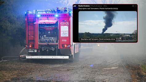 zdjęcie wozów strażackich pracujących na miejscu pożaru w Sydney