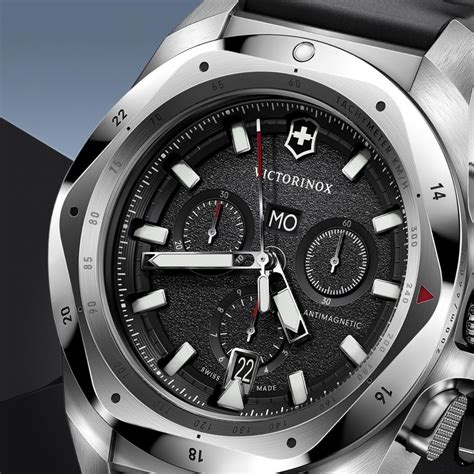 Zegarek Victorinox I.N.O.X. w ekstremalnych warunkach (np. pod wodą lub po teście)