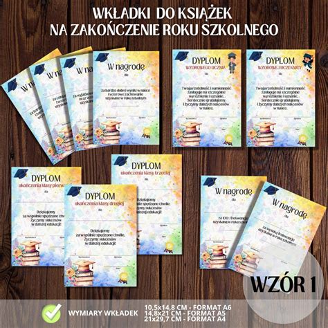 zdjęcie nagród i dyplomów leżących na stole