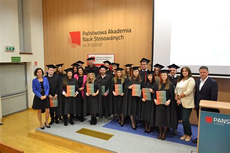 Wręczenie pucharów i dyplomów zwycięskim drużynom