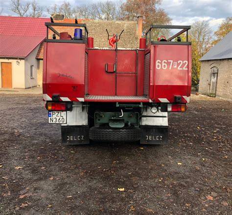 Schemat techniczny ciężkiego samochodu gaśniczego marki Jelcz