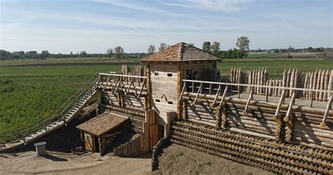 wizualizacja odkrytej studni archeologicznej z IV wieku