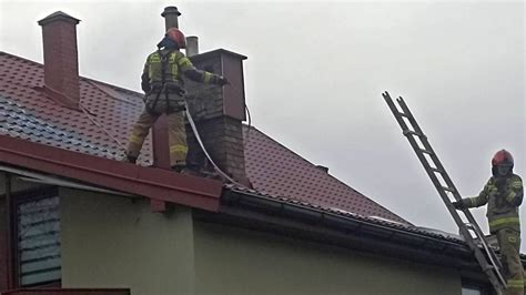 Zadymione poddasze domu mieszkalnego w Pruszkowie