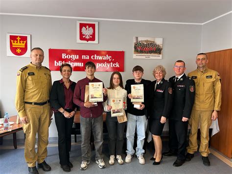 fotografia przedstawiająca uczestników konkursu wiedzy pożarniczej