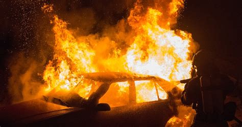 Pożar farmy wywołany przez samochód elektryczny
