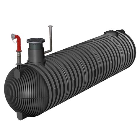 Zdjęcie pokazujące nowoczesny, dwupłaszczowy zbiornik przeciwpożarowy zamontowany na terenie gospodarstwa rolnego.