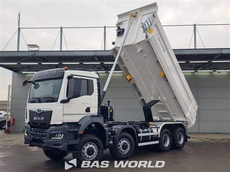 MAN TGS 41.480 BB z działkiem wodno-pianowym na dachu