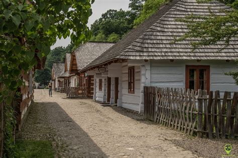 Zdjęcie historyczne Domu Ludowego w Wolicy koło Jasła