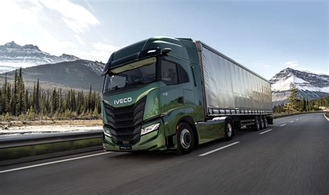 Infografika z kluczowymi cechami technicznymi Iveco T-Way