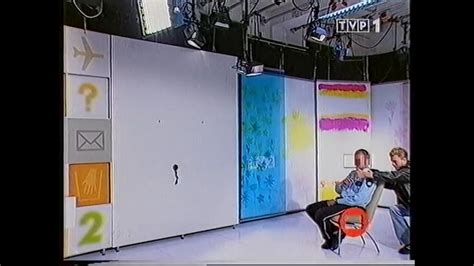 Scenografia filmowa w studiu TVP, częściowo spalona lub uszkodzona