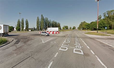 Mapa z lokalizacją skrzyżowania Dąbrowskiego z Lodową w Łodzi