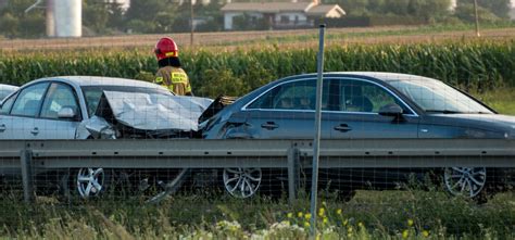 zdjęcie płonącego BMW na obwodnicy Inowrocławia