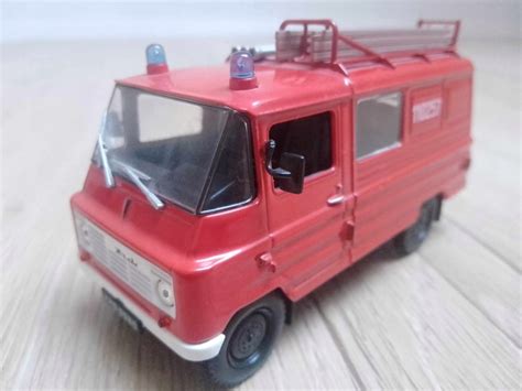 Zdjęcie strażackiego samochodu Żuk, model z 1985 roku