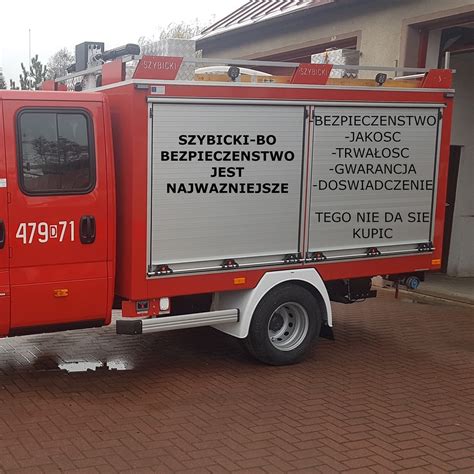 Zdjęcie przedstawiające różnorodne zabudowy pojazdów specjalistycznych firmy SZYBICKI, w tym pojazdy ratowniczo-gaśnicze i dla służb mundurowych