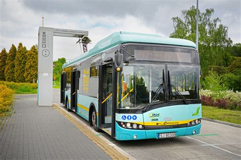 Autobus wodorowy lub elektryczny w ruchu miejskim w Wałbrzychu