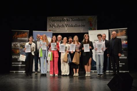 Uczestnicy XXVI Starosądeckiego Konkursu Młodych Wokalistów prezentujący swoje talenty online