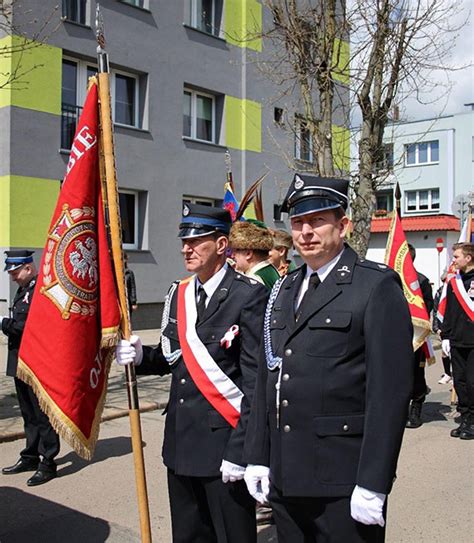 Strażacy OSP podczas uroczystości lokalnej