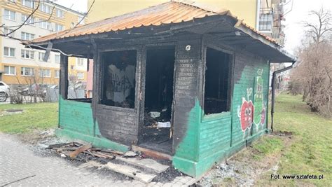 spalony kiosk warszawski