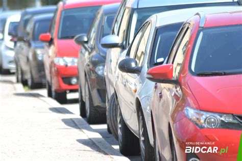 Infografika przedstawiająca podział samochodów ratowniczo-gaśniczych (ciężkie, średnie, lekkie) na rok 2025