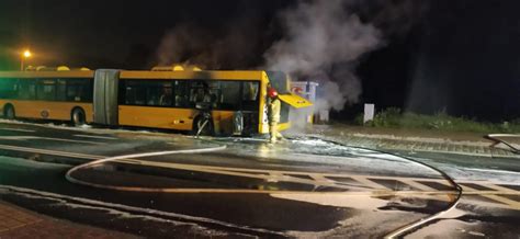 płonący autobus międzymiastowy, droga wojewódzka 367, Pisarzowice