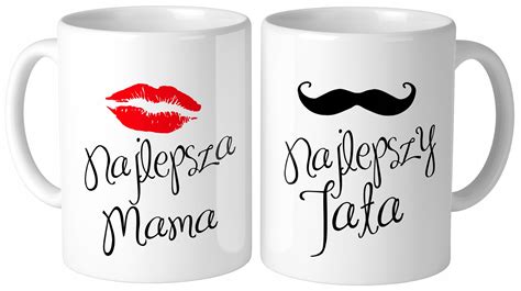 Grafika przedstawiająca parę kubków z zabawnymi nadrukami dla strażaków.