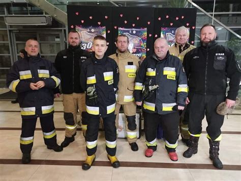 Drużyna OSP Brzeziny podczas zawodów gminnych