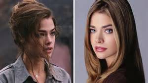Zdjęcie Denise Richards i strażaka z filmu romantycznego