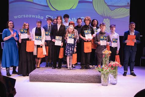 Zdjęcie laureatów konkursu recytatorskiego