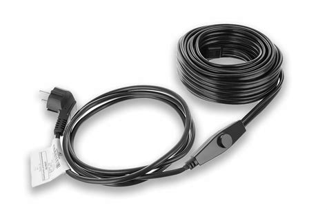 Kabel grzewczy owinięty wokół rury