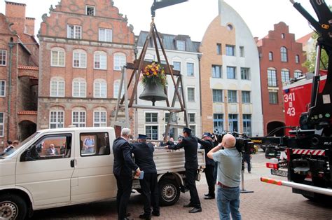 Ilustracja historycznego dzwonu strażackiego