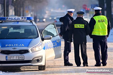 Policja i prokuratura prowadzą oględziny pogorzeliska pensjonatu