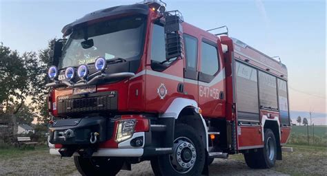 Nowy średni samochód ratowniczo-gaśniczy Volvo FL280 z pełnym wyposażeniem