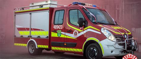 Zdjęcie nowego mikrobusu Renault Master OSP Brzeźnica