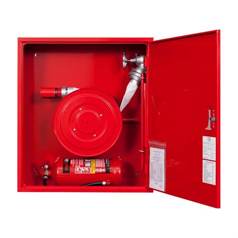 Infographics showing different types of internal hydrants (DN25, DN33, DN52) with their components and technical specifications
